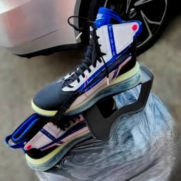 RETRO Nike Air Max 720 (Unboxed)